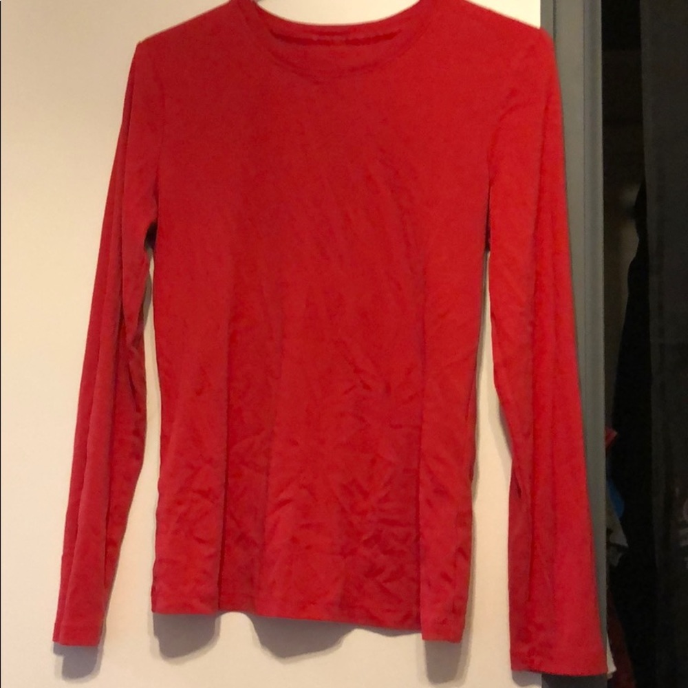 Soft long sleeve shirt!